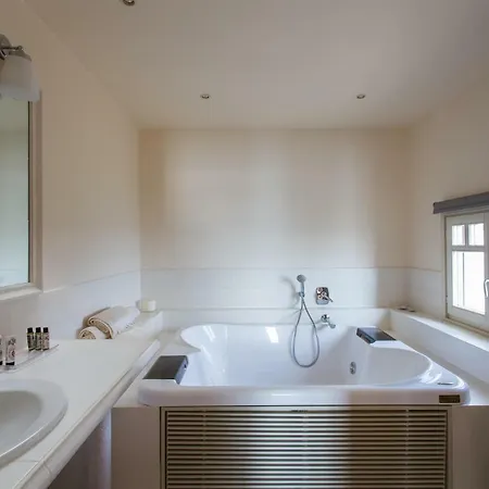 Itis Luxury With Balcony, Panoramic View & Jacuzzi Vila Neápolis