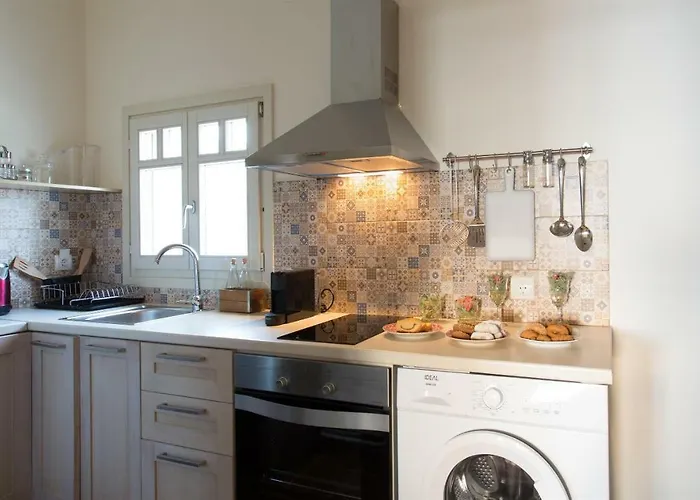 Villa Itis Luxury With Balcony, Panoramic View & Jacuzzi *